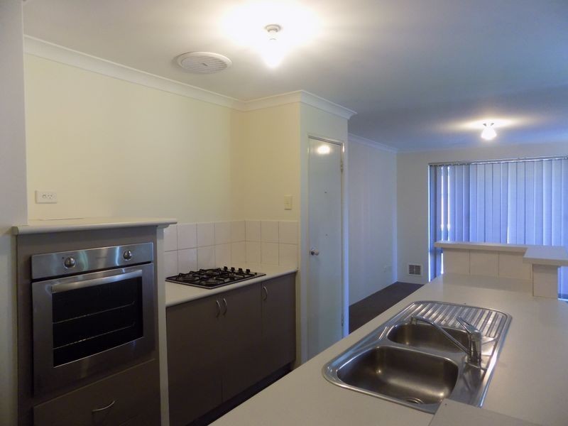 38 Wittecarra Crescent, Port Kennedy WA 6172