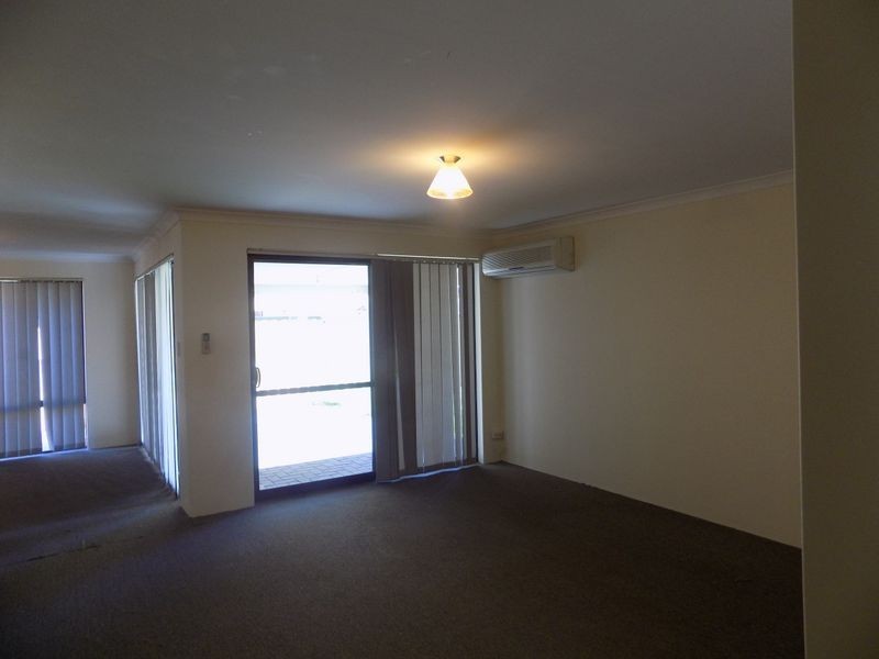 38 Wittecarra Crescent, Port Kennedy WA 6172