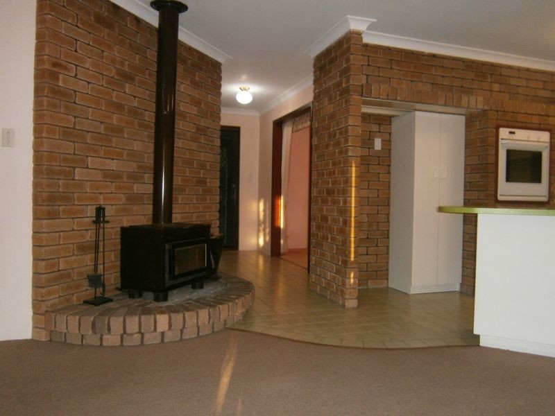14 Newstead Crescent, Parmelia WA 6167