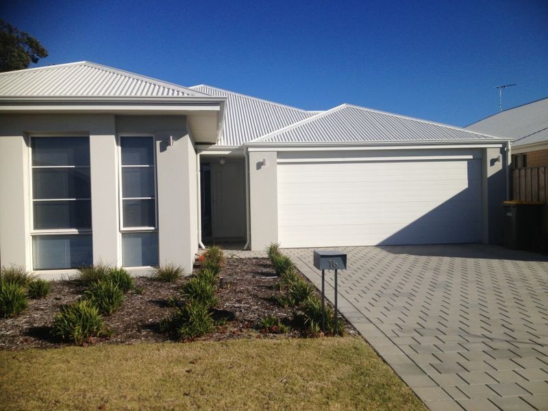 16 Moonstone Parkway, Wellard WA 6170