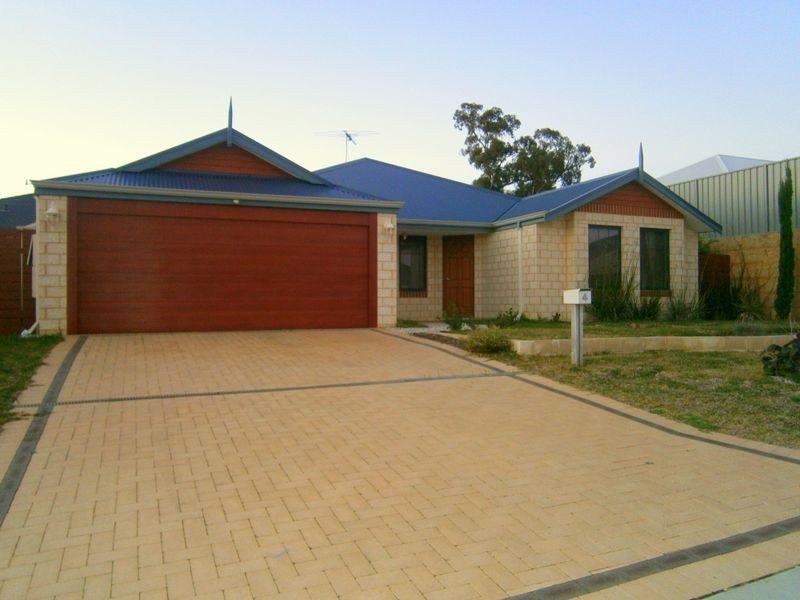 4 Glastonbury Street, Leda WA 6170