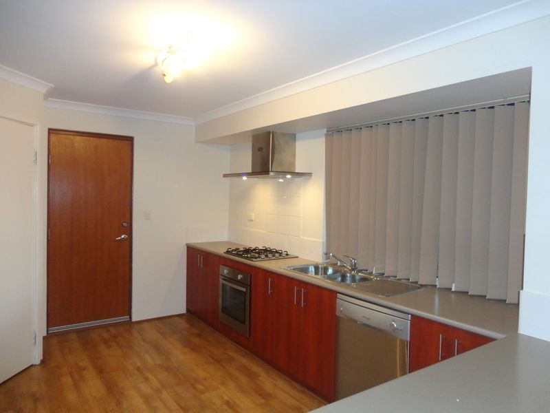 4 Glastonbury Street, Leda WA 6170