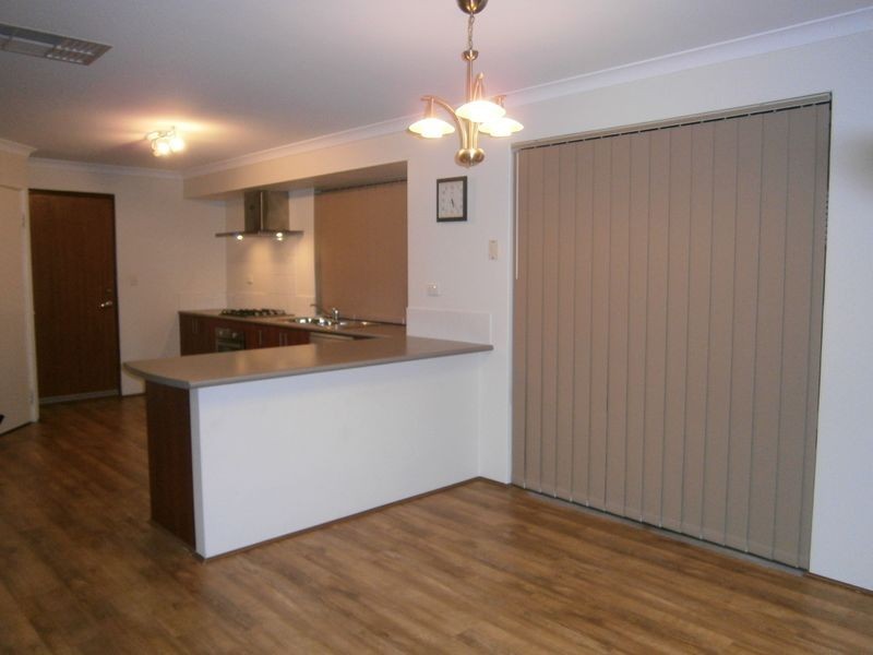 4 Glastonbury Street, Leda WA 6170