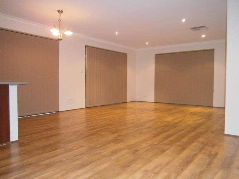 4 Glastonbury Street, Leda WA 6170
