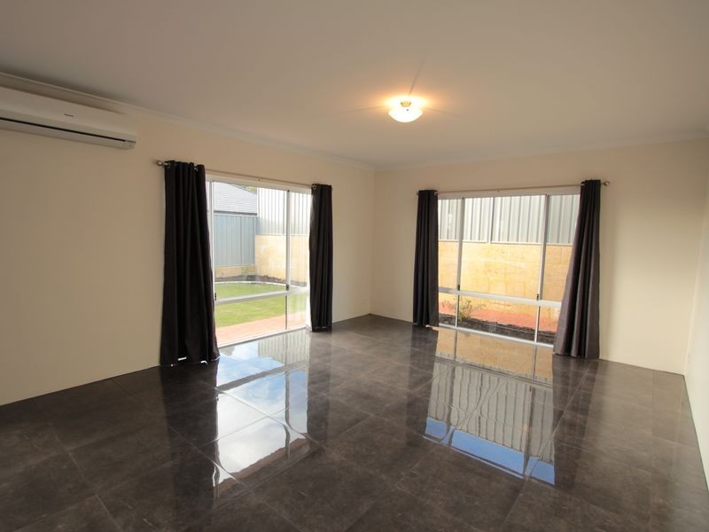 12 Upwey Street, Wellard WA 6170