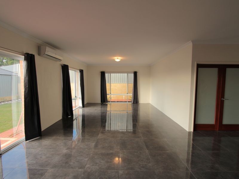 12 Upwey Street, Wellard WA 6170