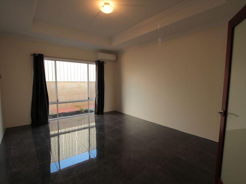 12 Upwey Street, Wellard WA 6170