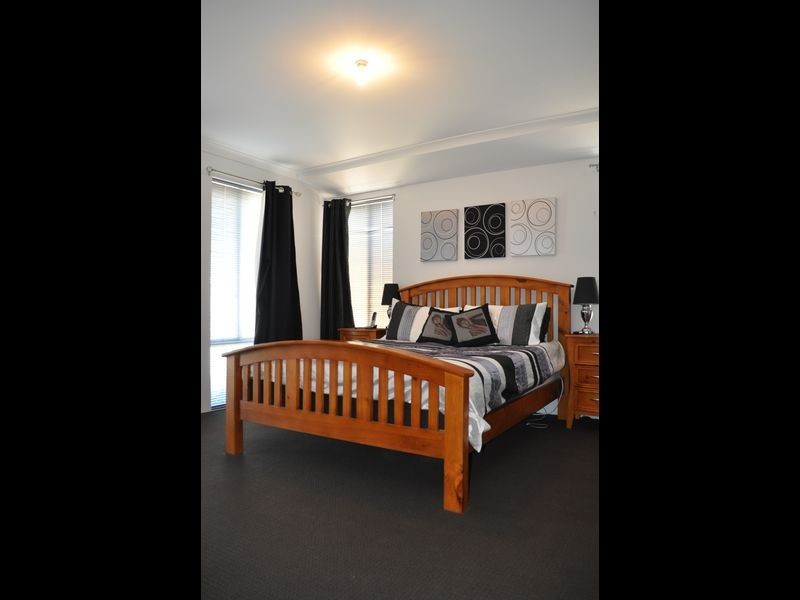 4 Ivory Way, Wellard WA 6170