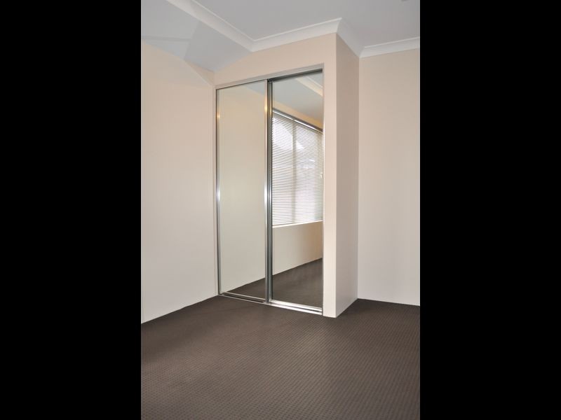 4 Ivory Way, Wellard WA 6170