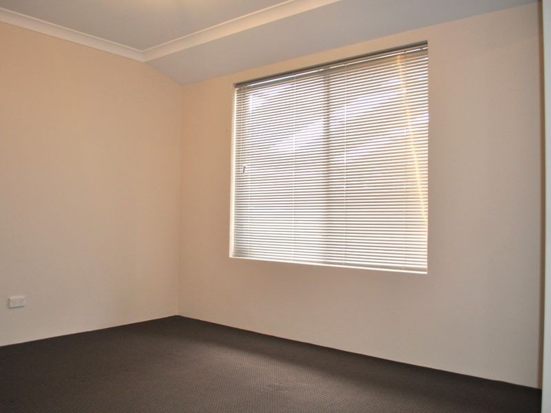 4 Ivory Way, Wellard WA 6170