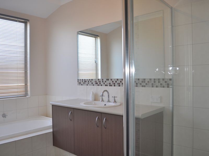 4 Ivory Way, Wellard WA 6170