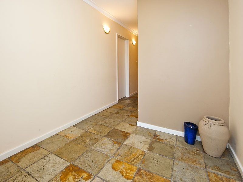 41 Adamson Rd, Parmelia WA 6167