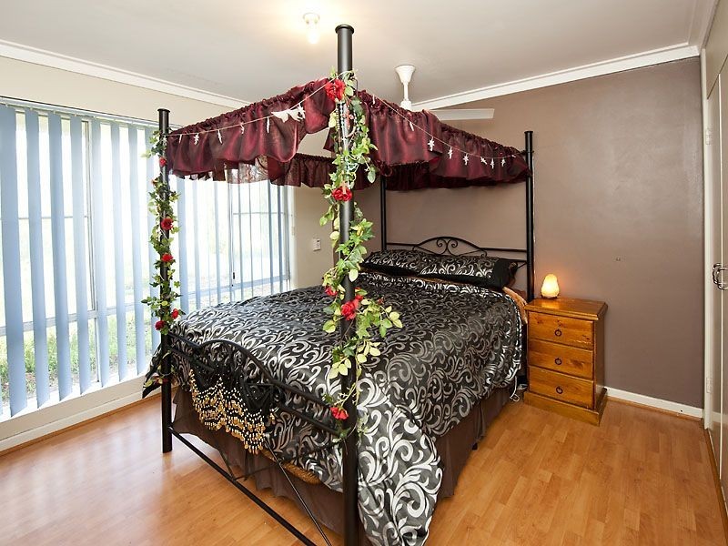 41 Adamson Rd, Parmelia WA 6167