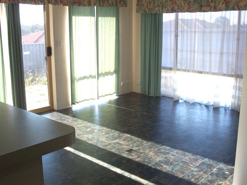 11 Dalrymple Drive, Leda WA 6170