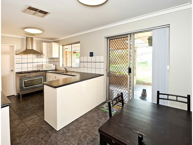 41 Adamson Road, Parmelia WA 6167