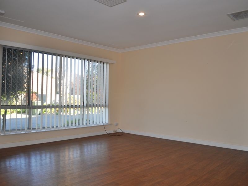 1/53 Second Avenue, Shoalwater WA 6169