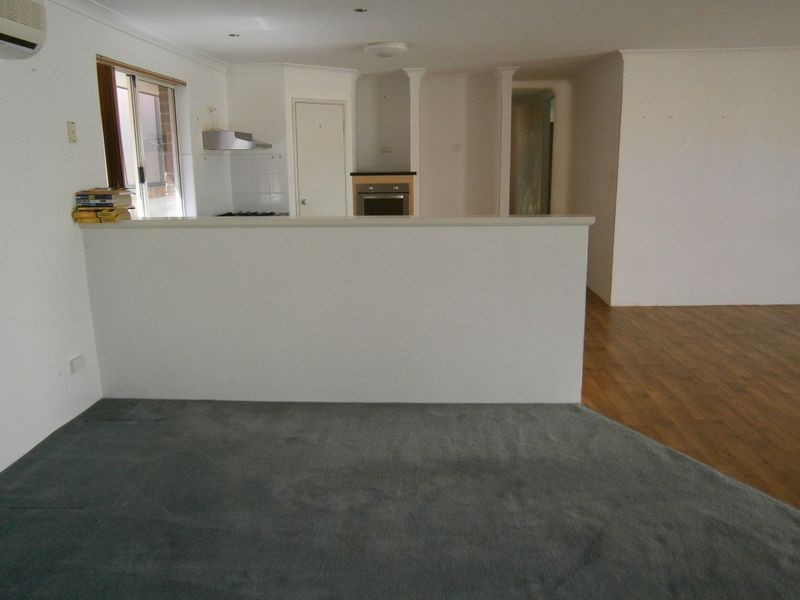 4 Berry Way, Bertram WA 6167