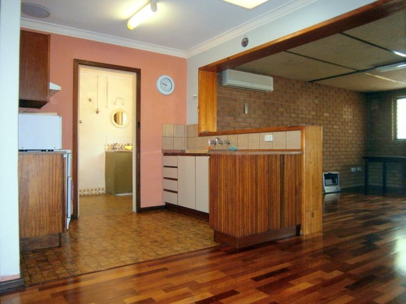 50 Adamson Road, Parmelia WA 6167