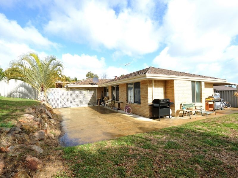 7 Chipper View, Parmelia WA 6167
