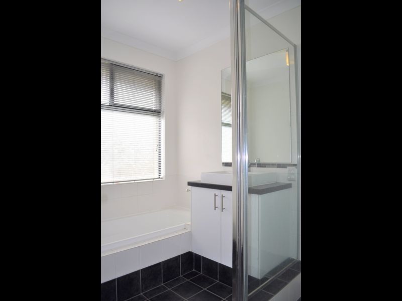 311 Lambeth Circle, Wellard WA 6170