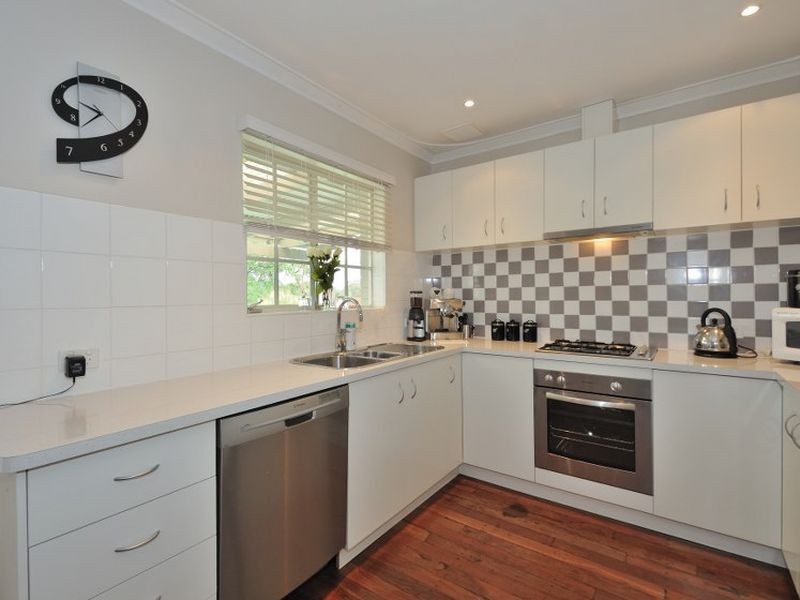 18 Harrison Way, Calista WA 6167