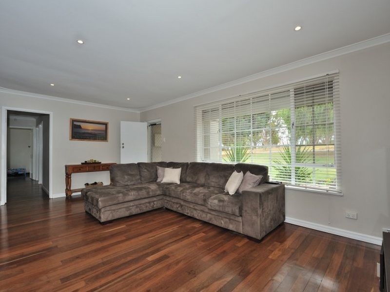18 Harrison Way, Calista WA 6167