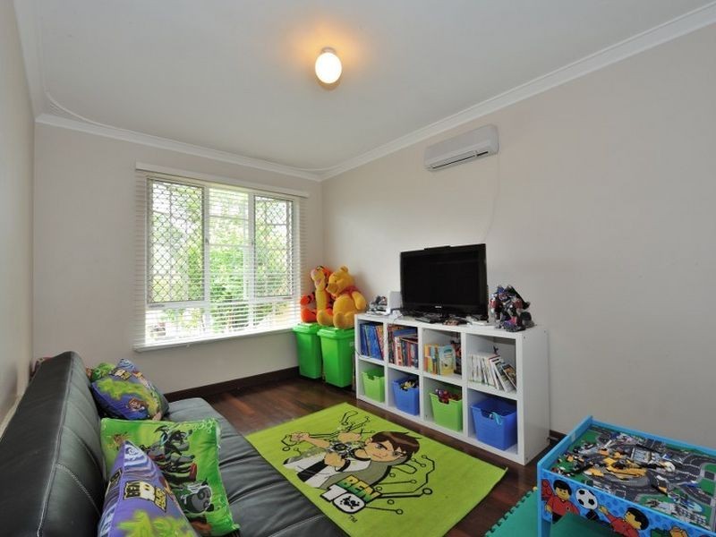 18 Harrison Way, Calista WA 6167