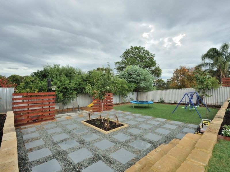 18 Harrison Way, Calista WA 6167