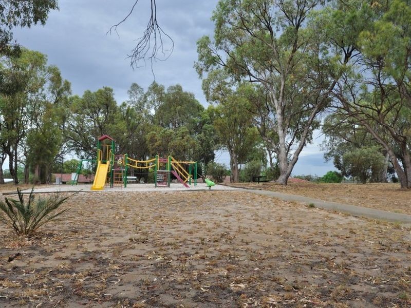18 Harrison Way, Calista WA 6167