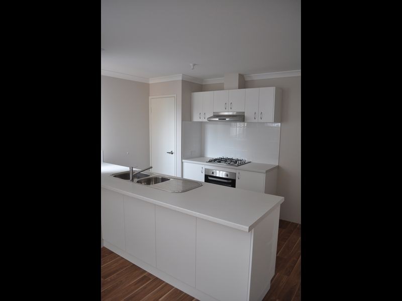 33 Bluebird Street, Wellard WA 6170