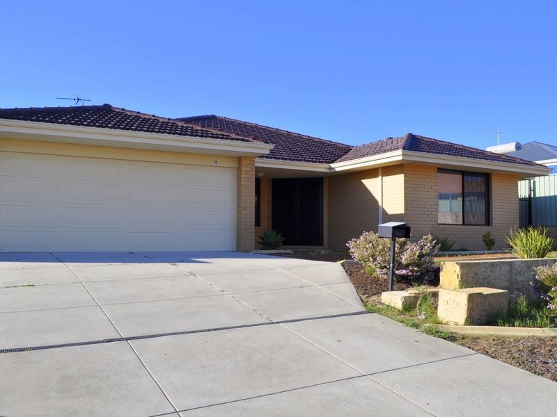 10 Campden Loop, Parmelia WA 6167