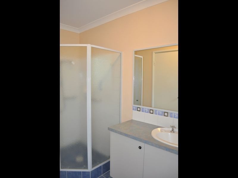 10 Campden Loop, Parmelia WA 6167