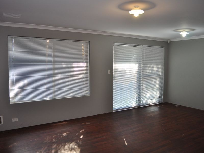 2 Oakham Way, Orelia WA 6167