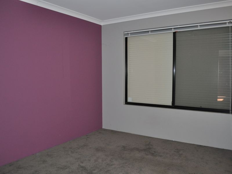 2 Oakham Way, Orelia WA 6167