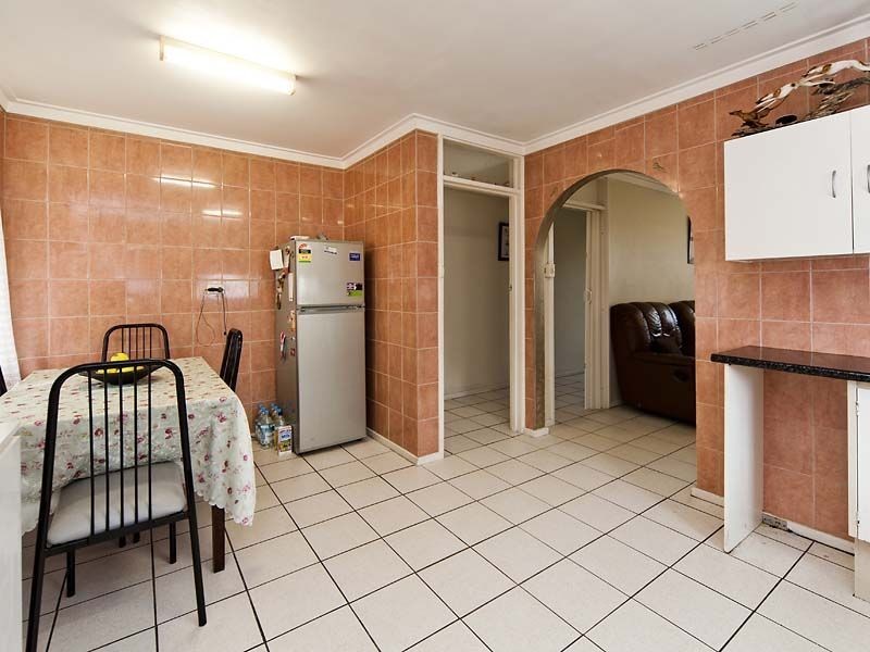 34 Hefron Way, Parmelia WA 6167