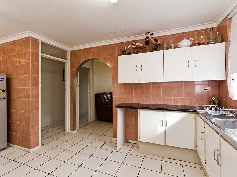 34 Hefron Way, Parmelia WA 6167