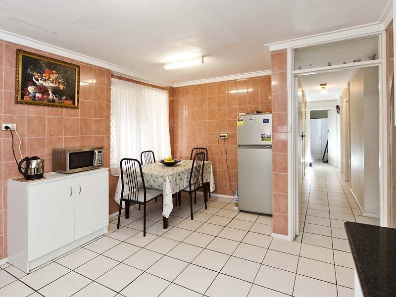 34 Hefron Way, Parmelia WA 6167