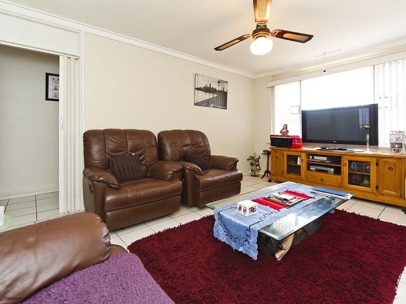 34 Hefron Way, Parmelia WA 6167