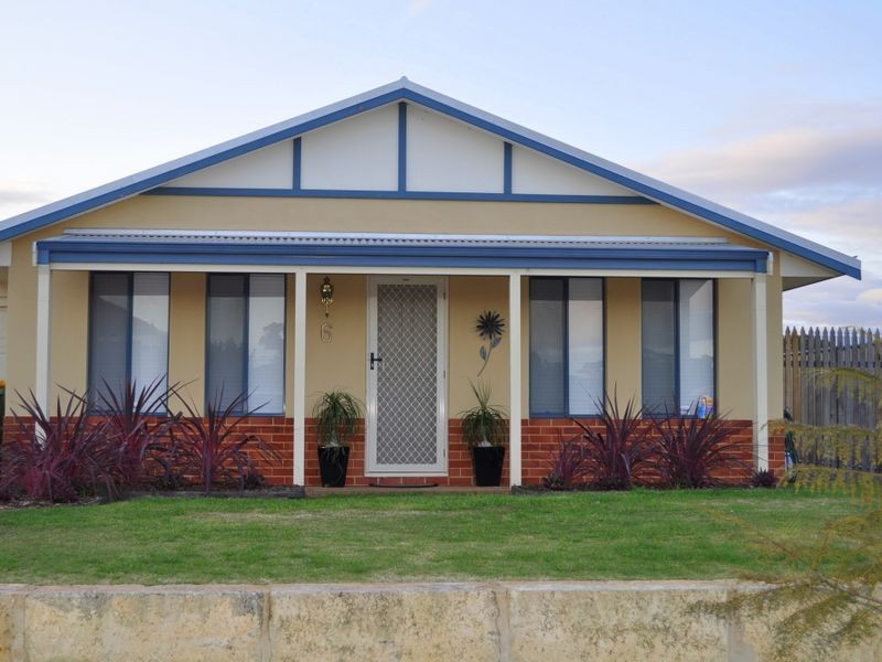 6 Madge Way, Leda WA 6170