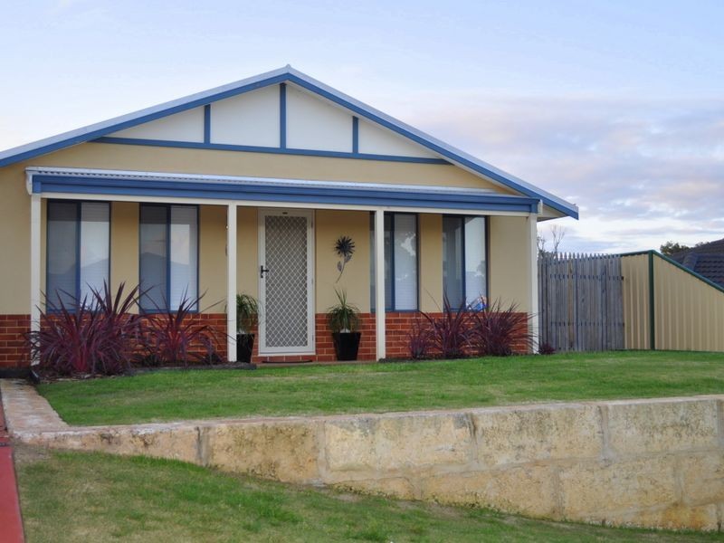 6 Madge Way, Leda WA 6170