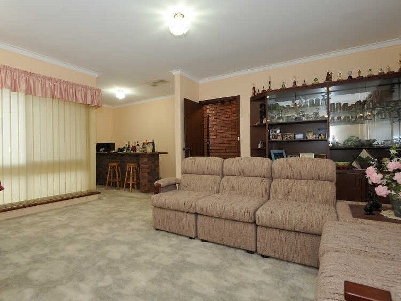 102 Born Rd, Casuarina WA 6167