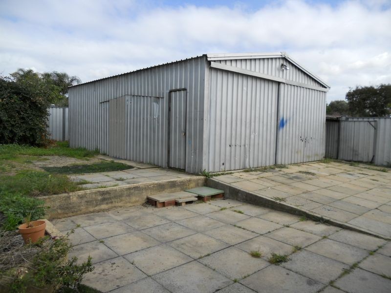 56 Warner Road, Parmelia WA 6167