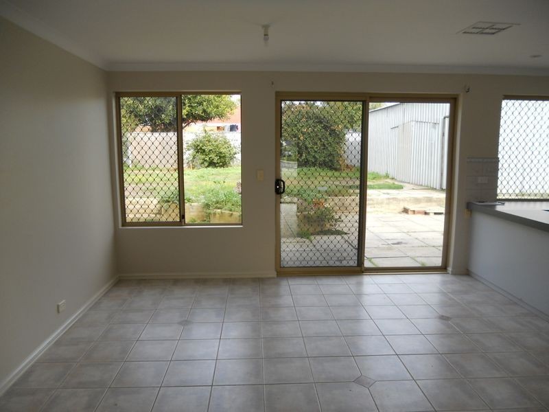 56 Warner Road, Parmelia WA 6167