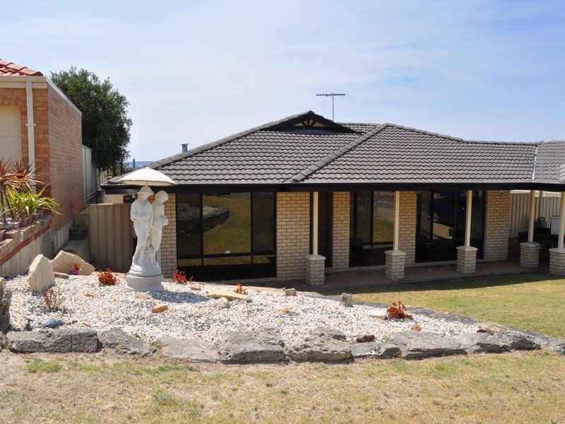 6 Brandon Mews, Parmelia WA 6167