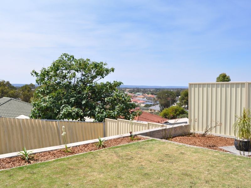 6 Brandon Mews, Parmelia WA 6167