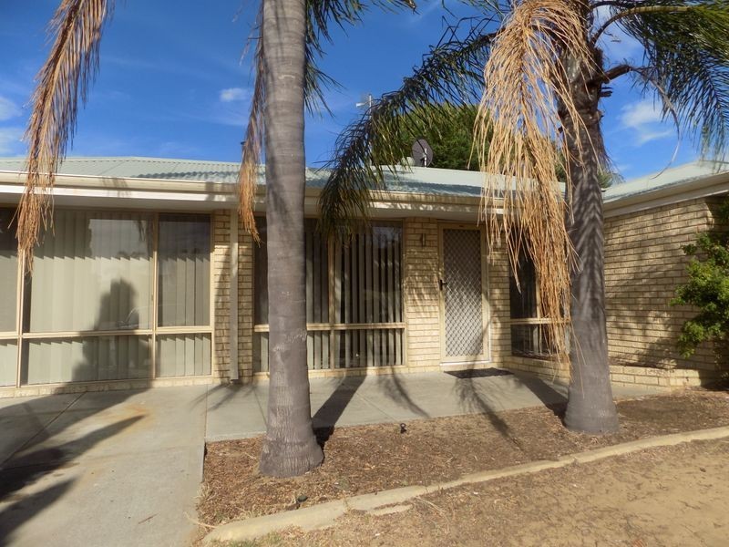 13 Welbourne Heights, Parmelia WA 6167