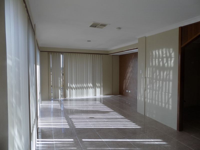 13 Welbourne Heights, Parmelia WA 6167