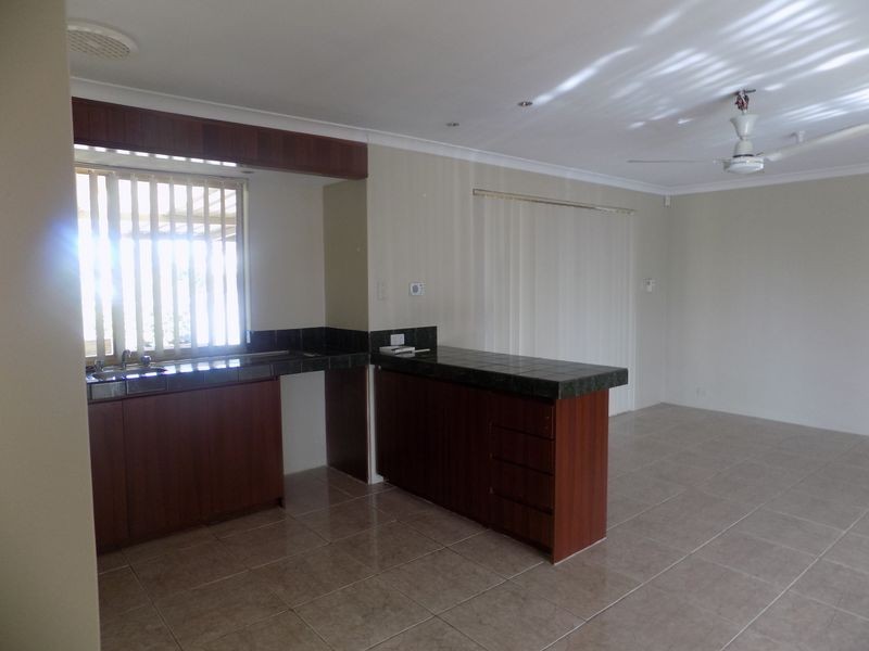 13 Welbourne Heights, Parmelia WA 6167