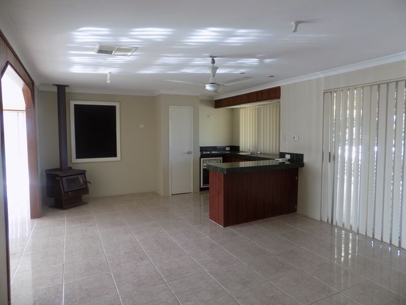 13 Welbourne Heights, Parmelia WA 6167