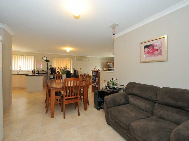 4 Wanstead Vista, Bertram WA 6167